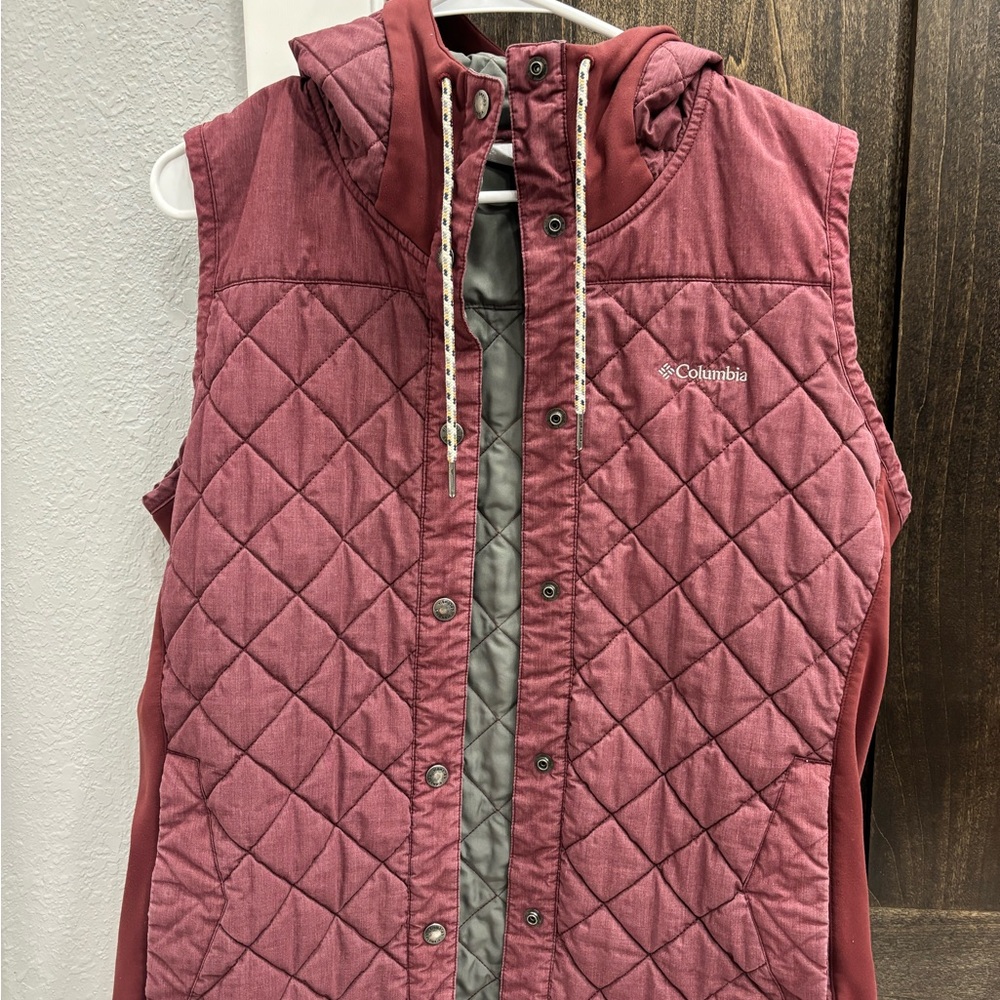 Columbia Burgundy and Gray Quilted Vest